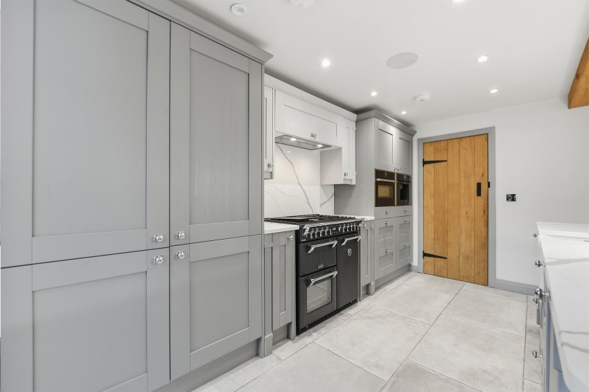 Images for New Road, Prestbury, SK10