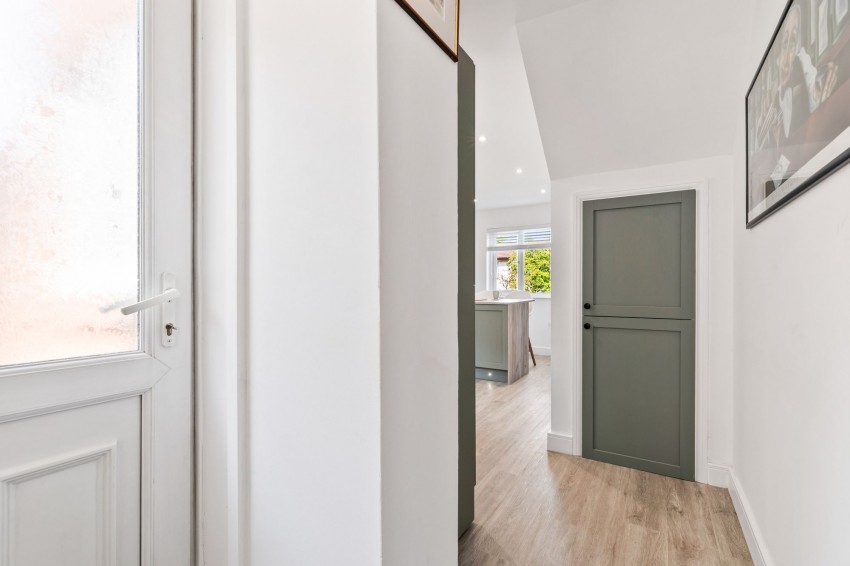 Images for Barn Croft, Helsby, WA6