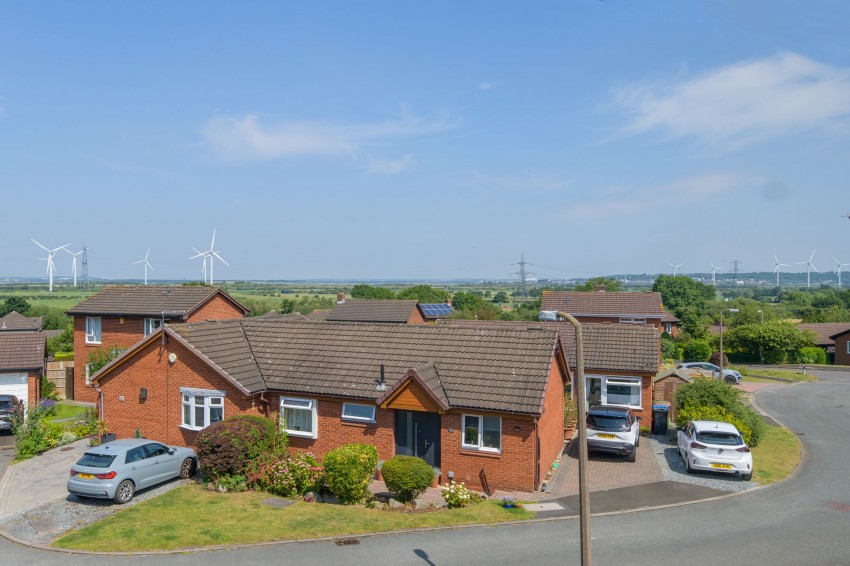 Images for Barn Croft, Helsby, WA6