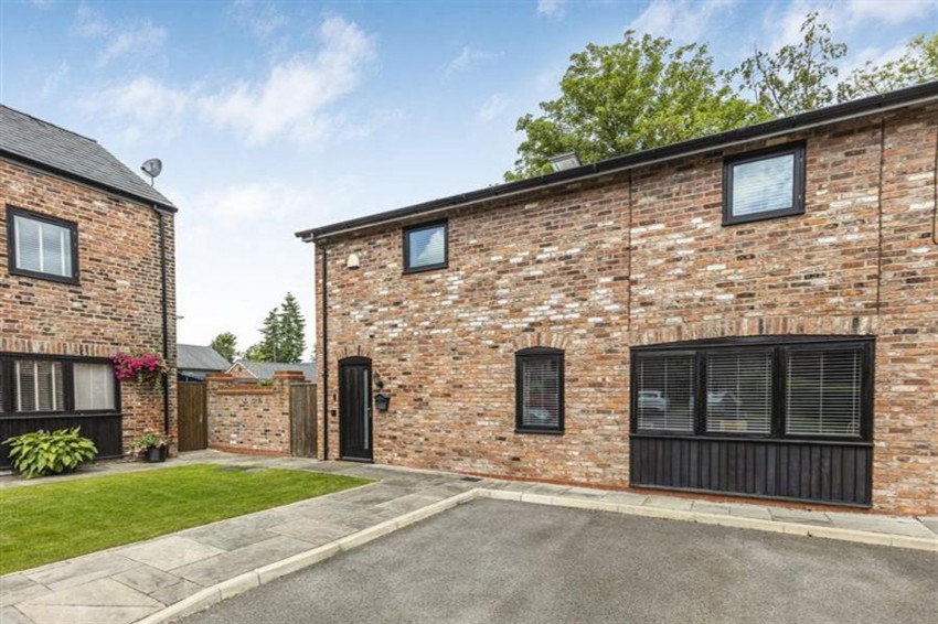 Images for Bell Lane, Thelwall, WA4