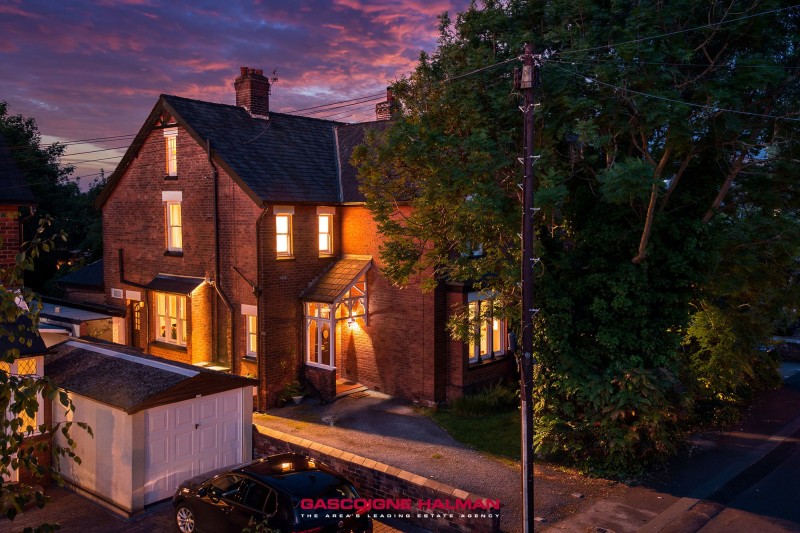 Bramhall Lane South, Bramhall, SK7