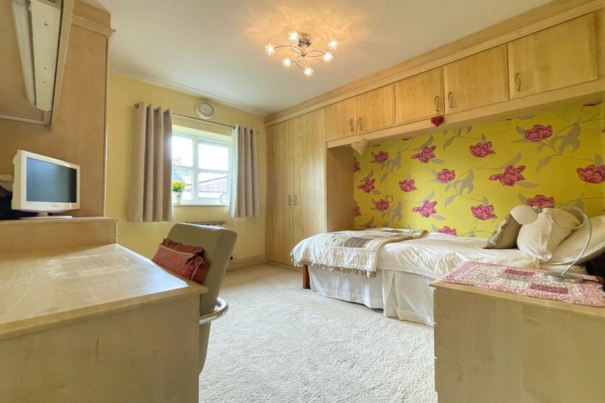 Images for Greylands Close, Sale, M33