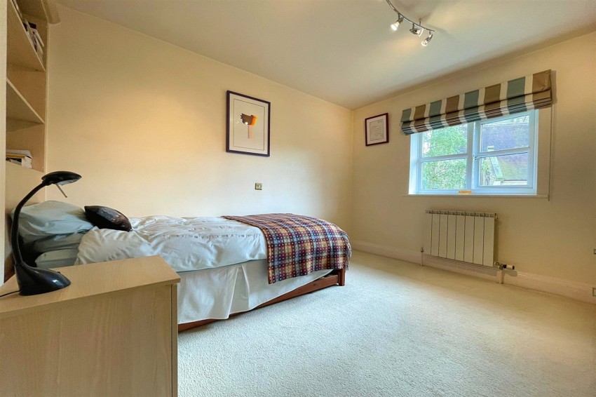 Images for Greylands Close, Sale, M33
