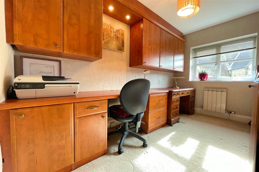 Images for Greylands Close, Sale, M33