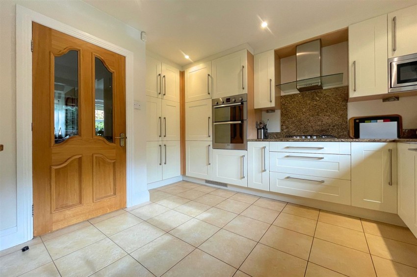 Images for Greylands Close, Sale, M33