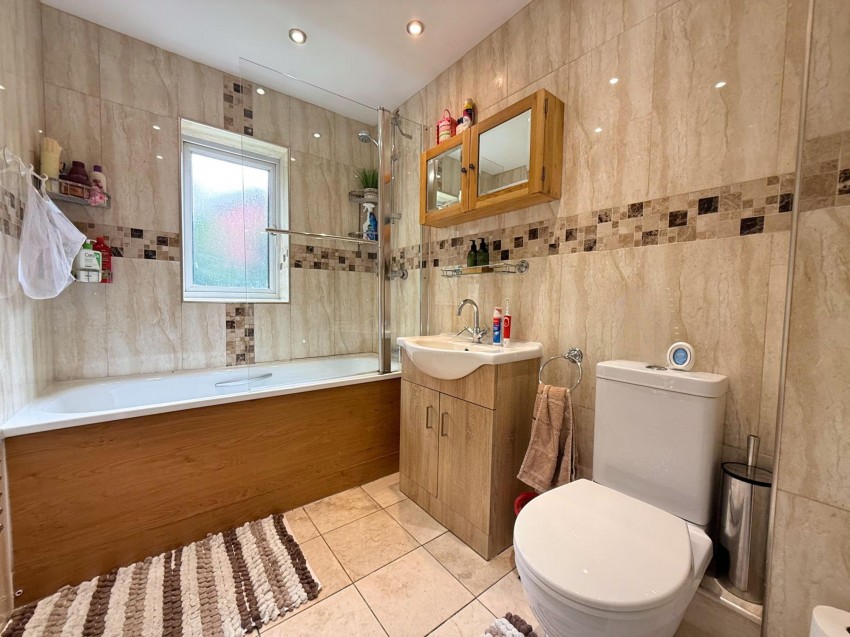 Images for Temple Road, Sale, M33