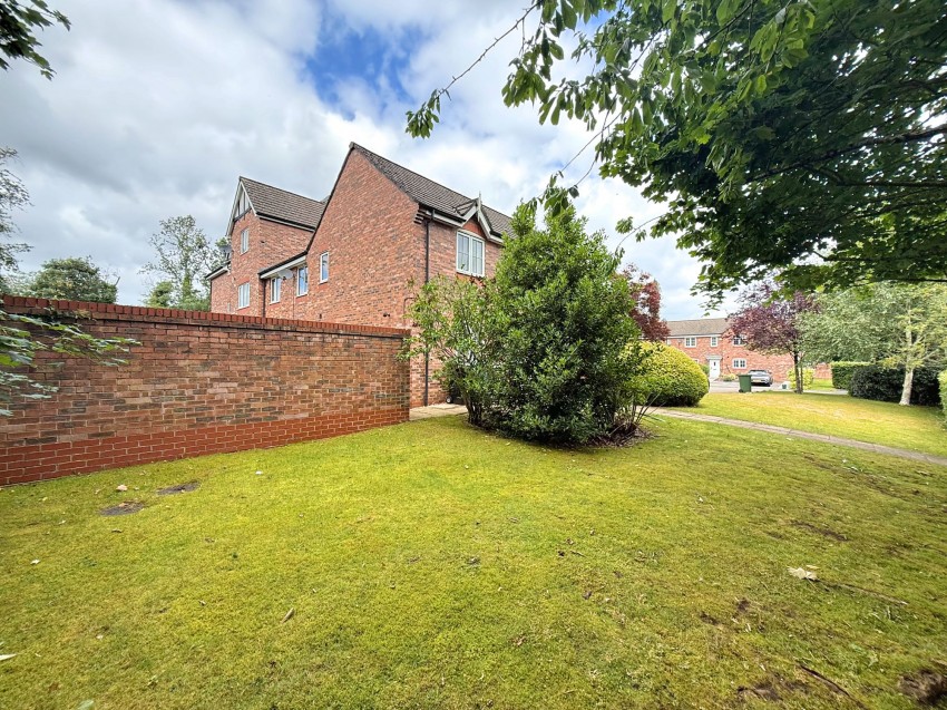 Images for Temple Road, Sale, M33