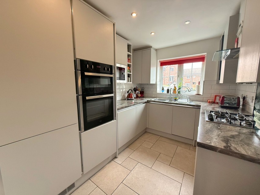 Images for Temple Road, Sale, M33