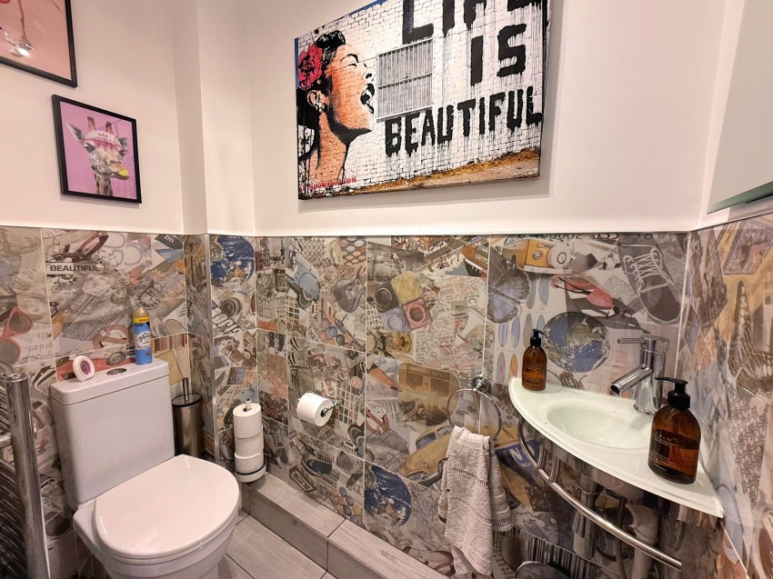 Images for Temple Road, Sale, M33