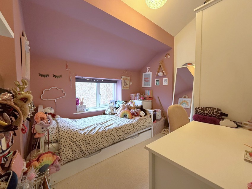 Images for Meadows Road, Sale, M33