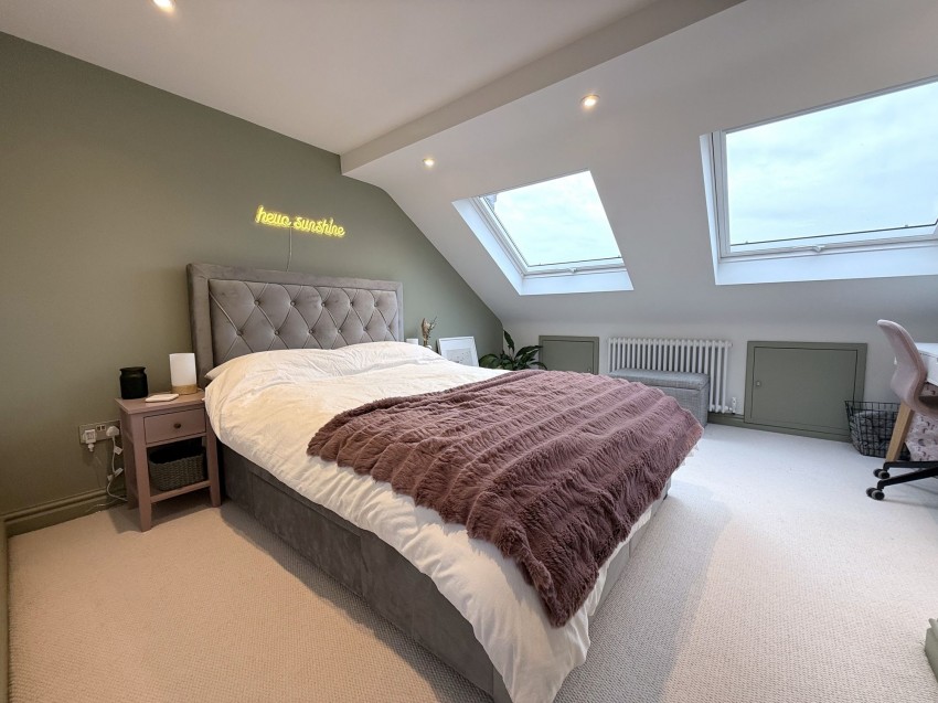 Images for Meadows Road, Sale, M33