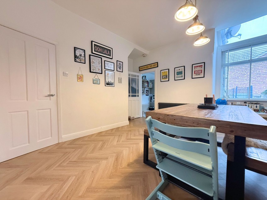 Images for Meadows Road, Sale, M33