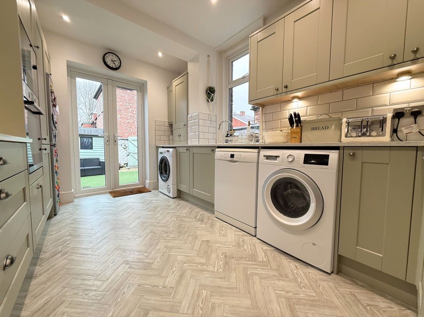 Images for Meadows Road, Sale, M33
