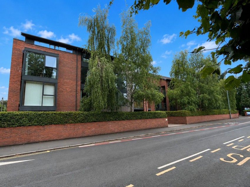 Images for 77-85 Barlow Moor Road, Didsbury, M20