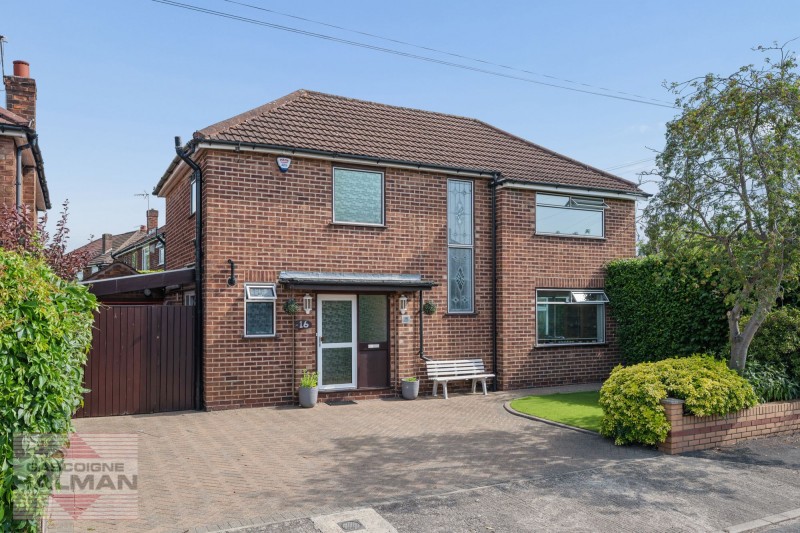 Buckfast Road, Sale, M33