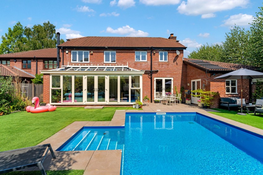 Images for Hayfield Close, Macclesfield, SK10