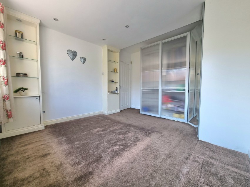 Images for Cranston Drive, Sale, M33