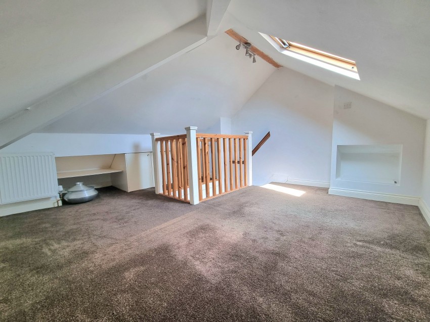 Images for Cranston Drive, Sale, M33