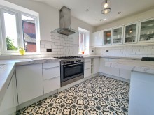 Images for Cranston Drive, Sale, M33