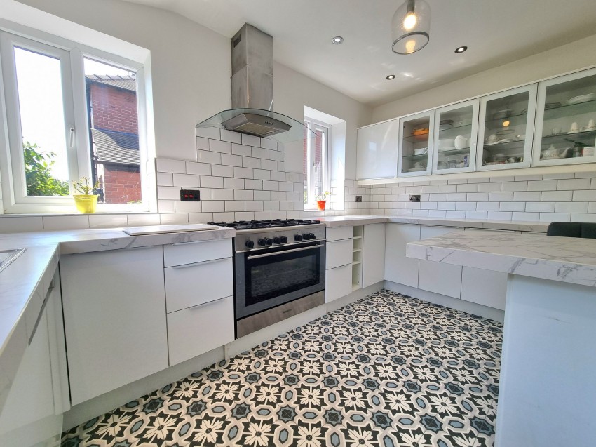 Images for Cranston Drive, Sale, M33
