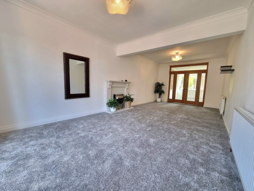Images for Cranston Drive, Sale, M33