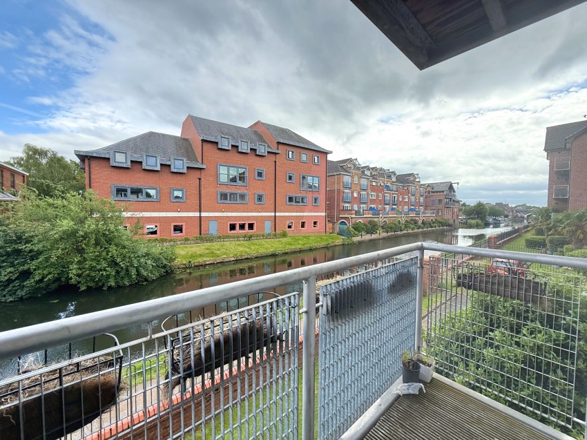 Images for Waterside, Sale, M33