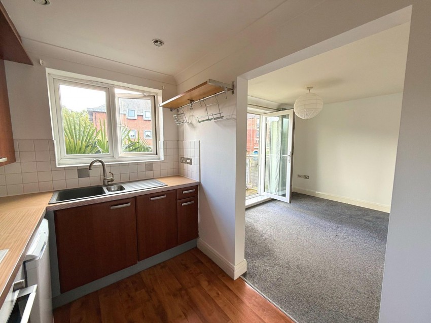 Images for Waterside, Sale, M33
