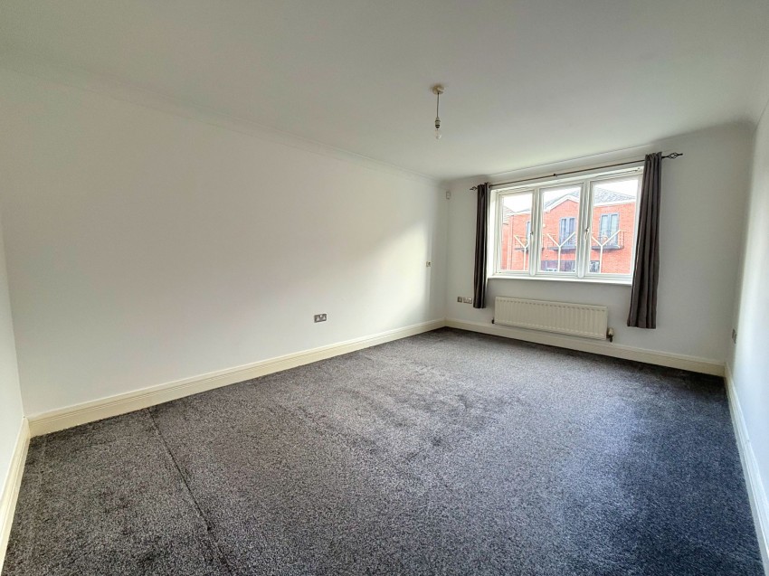Images for Waterside, Sale, M33