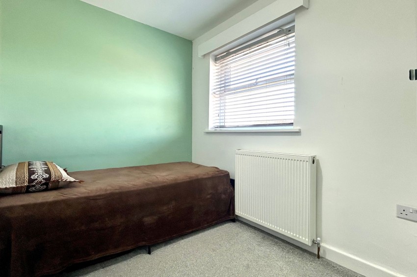 Images for Queensway, Heald Green, SK8