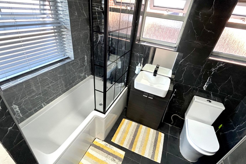 Images for Queensway, Heald Green, SK8