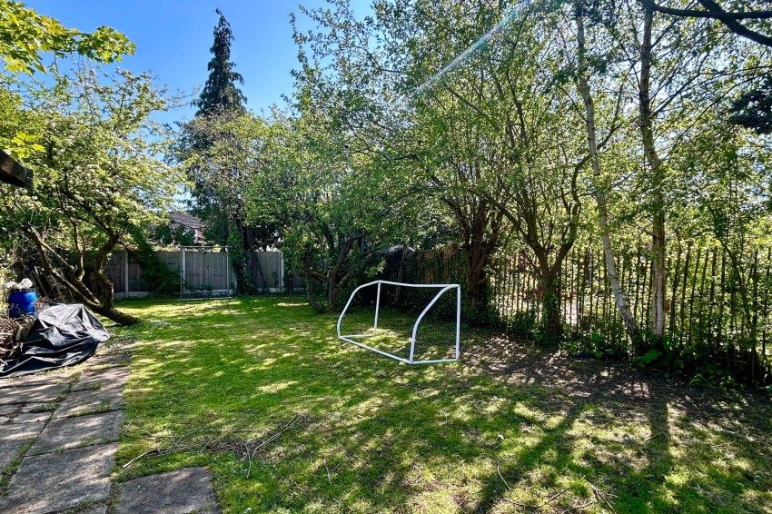 Images for Queensway, Heald Green, SK8