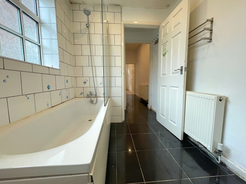 Images for Field Road, Sale, M33