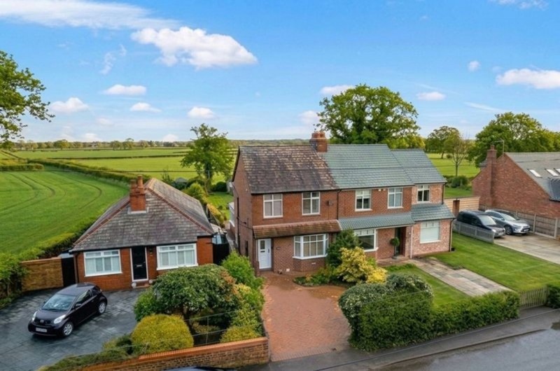 Knutsford Road, Antrobus, CW9
