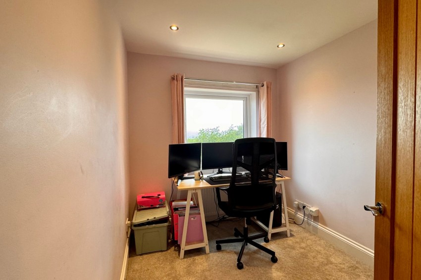 Images for Heath Road, Glossop, SK13
