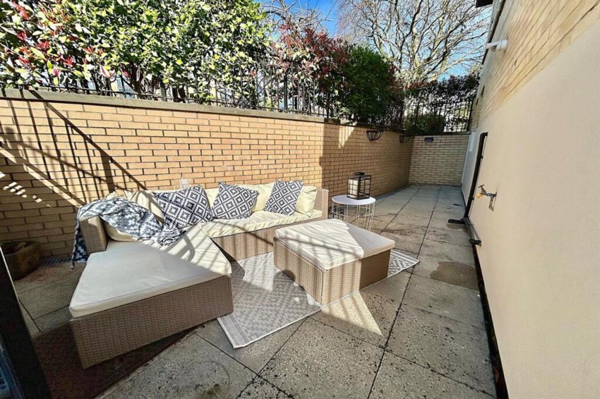 Images for Larke Rise, 22 Larke Rise, M20