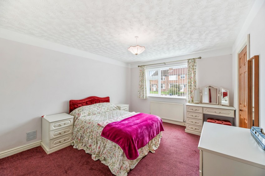 Images for Hawthorne Road, Frodsham, WA6