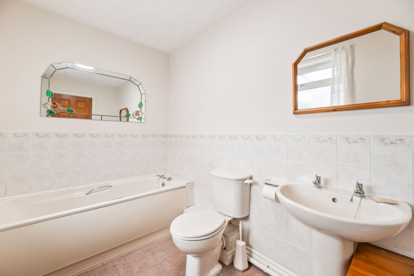 Images for Hawthorne Road, Frodsham, WA6