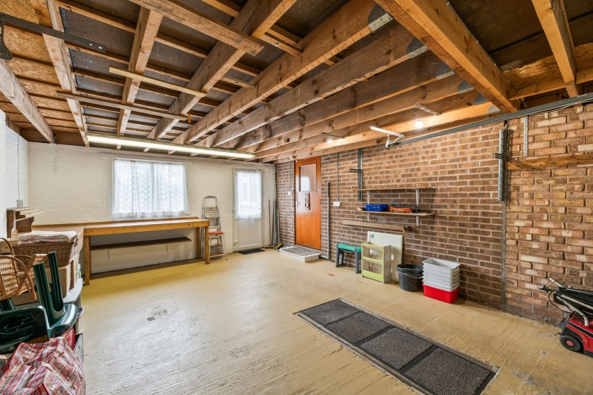 Images for Hawthorne Road, Frodsham, WA6