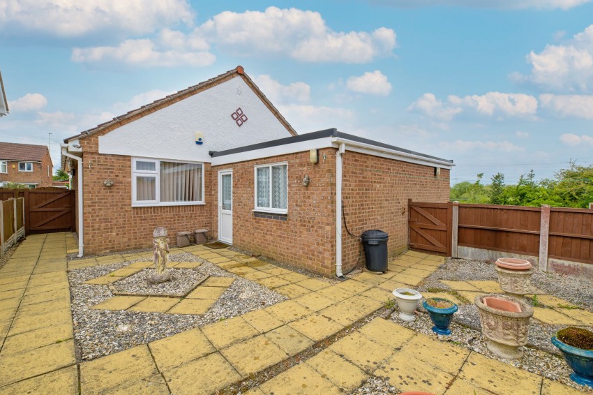 Images for Hawthorne Road, Frodsham, WA6