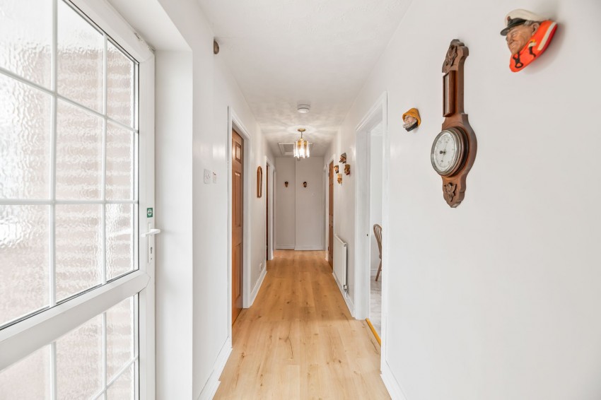 Images for Hawthorne Road, Frodsham, WA6