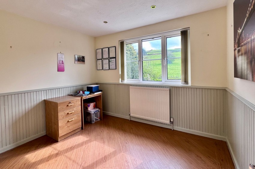 Images for Hathersage Drive, Glossop, SK13