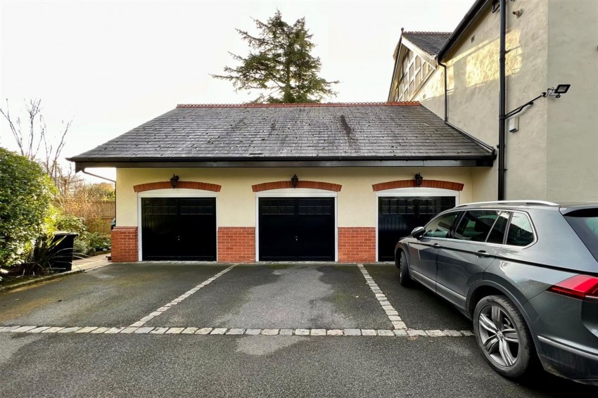 Images for Harrop Road, Hale, WA15