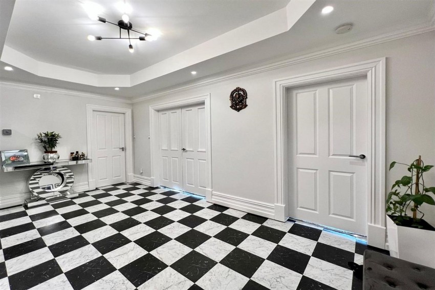 Images for Harrop Road, Hale, WA15