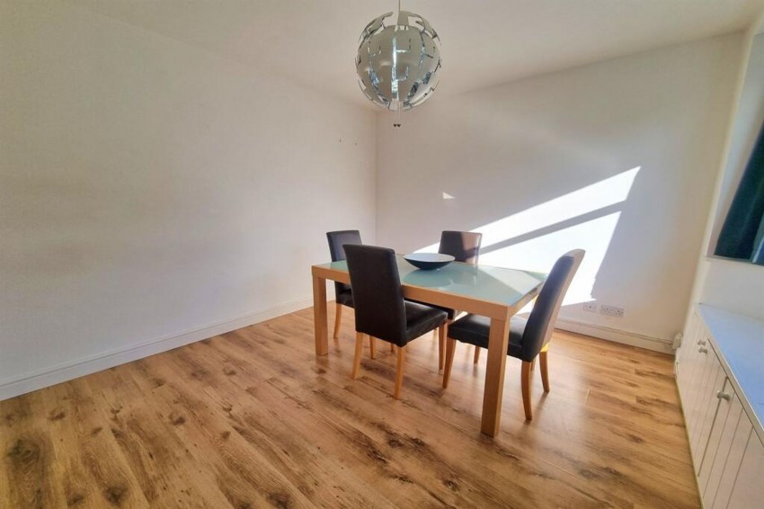 Images for Arcadia Avenue, Sale, M33