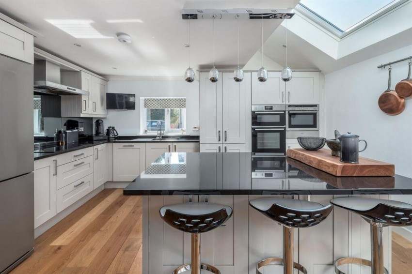 Images for Castle Hill, Mottram St. Andrew, SK10