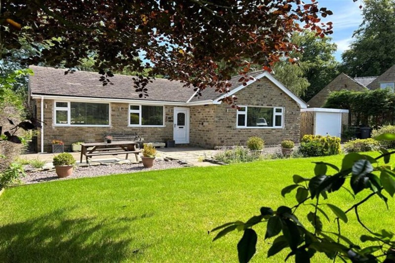 Ridge Lane, Combs, SK23