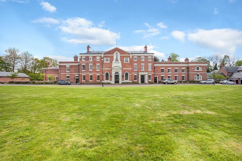 Lawton Hall Drive, Church Lawton, ST7