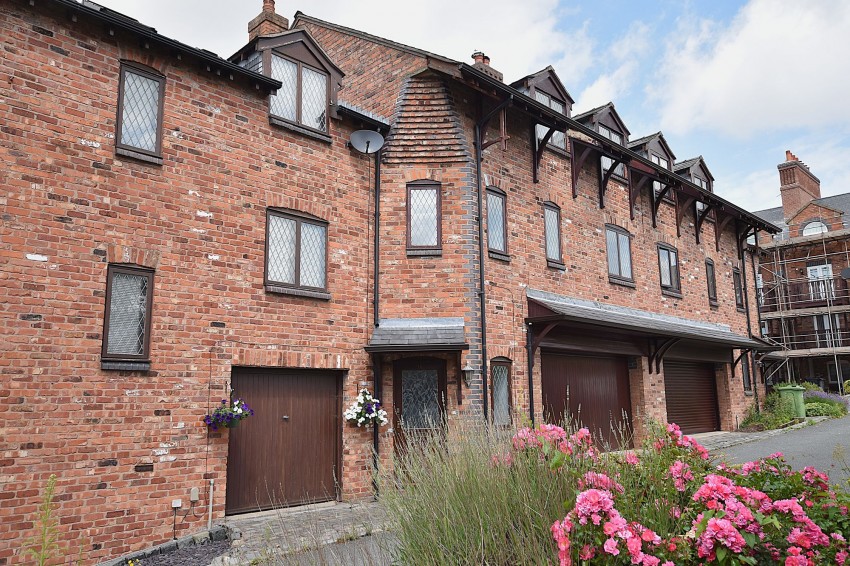 Images for Roan House Way, Macclesfield, SK11
