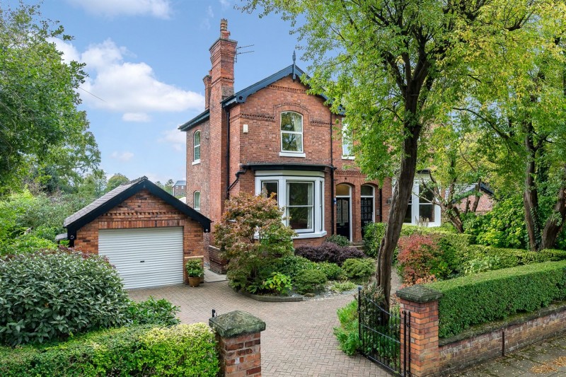 Albert Road, Sale, M33