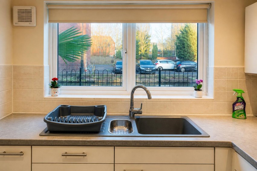 Images for Chapel Road, Sale, M33